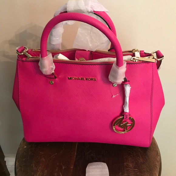 Michael Kors Medium Raspberry Sutton Satchel - Picture 5 of 6